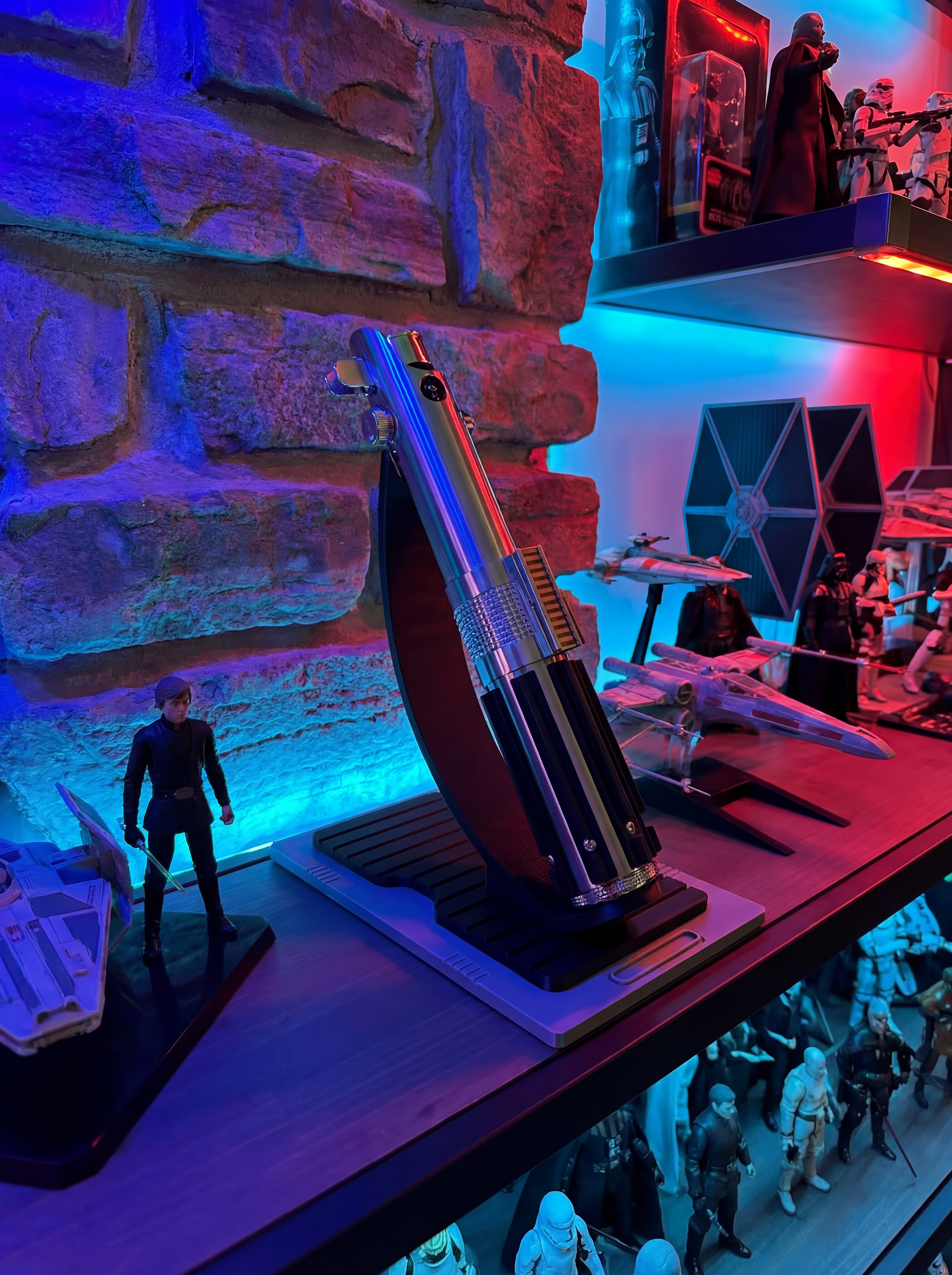 Vertical Lightsaber Stand - View 3